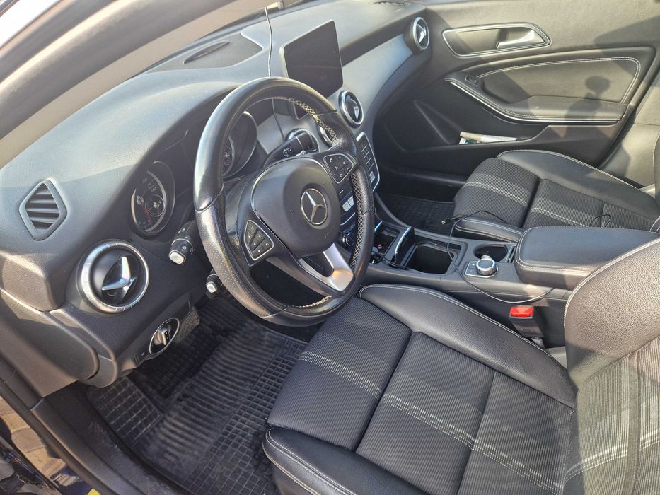 Proprietar vand Mercedes Benz CLA180