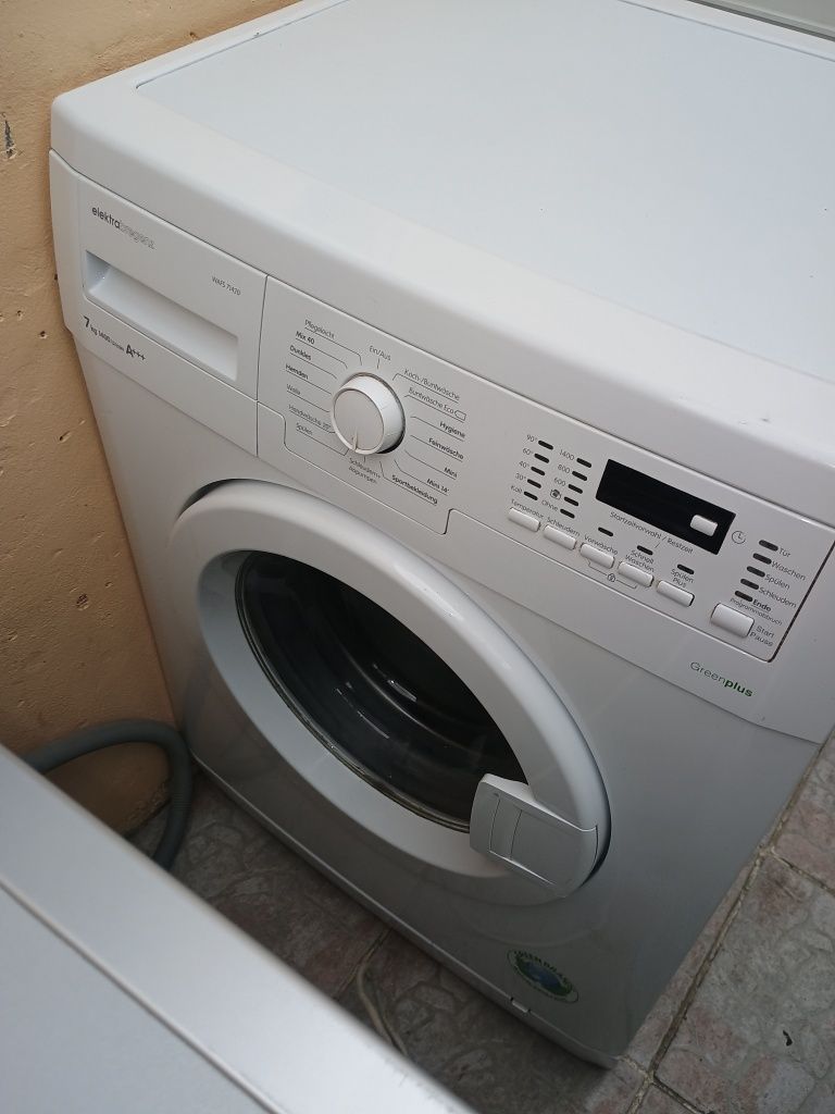 Mașină de spălat zanusi privileg 72W