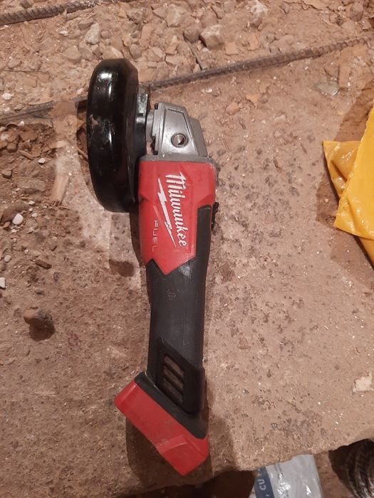 Milwaukee fle polizor 125