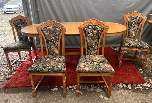 Set masa cu 4 scaune