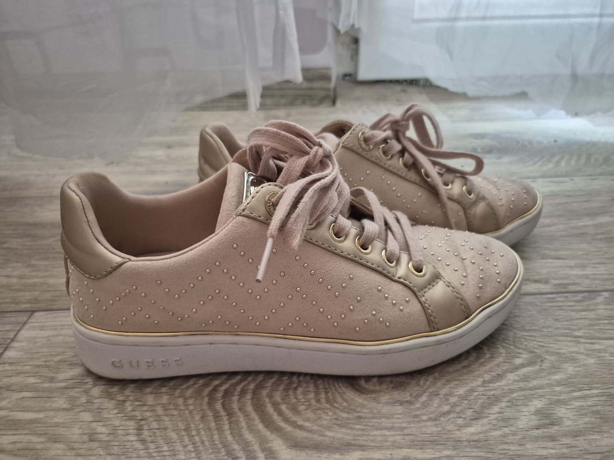 Дамски обувки Guess