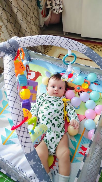 Продам ходунки. 5000 тысяч Продам коврик игровой.4000 тысяч