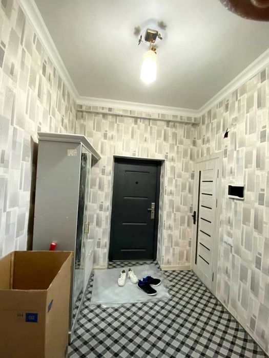 Yunusobod metro yonida