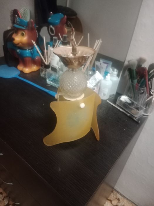 Продам люстру в рабочем состоянии