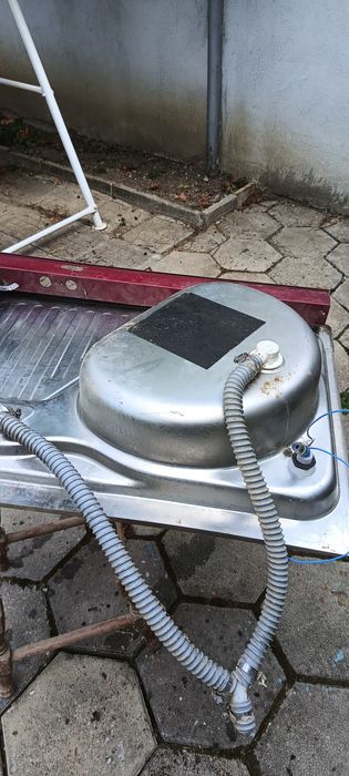 Мивка с газови котлони