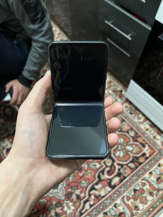 Motorola razr+ 2024 12+256gb Midnight blue