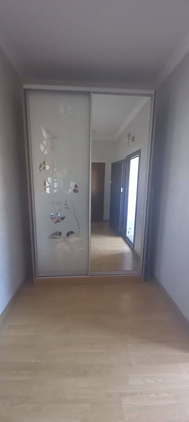 Шкаф для прихожей