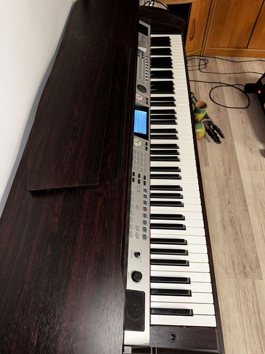 Vând pian Thomann DP85