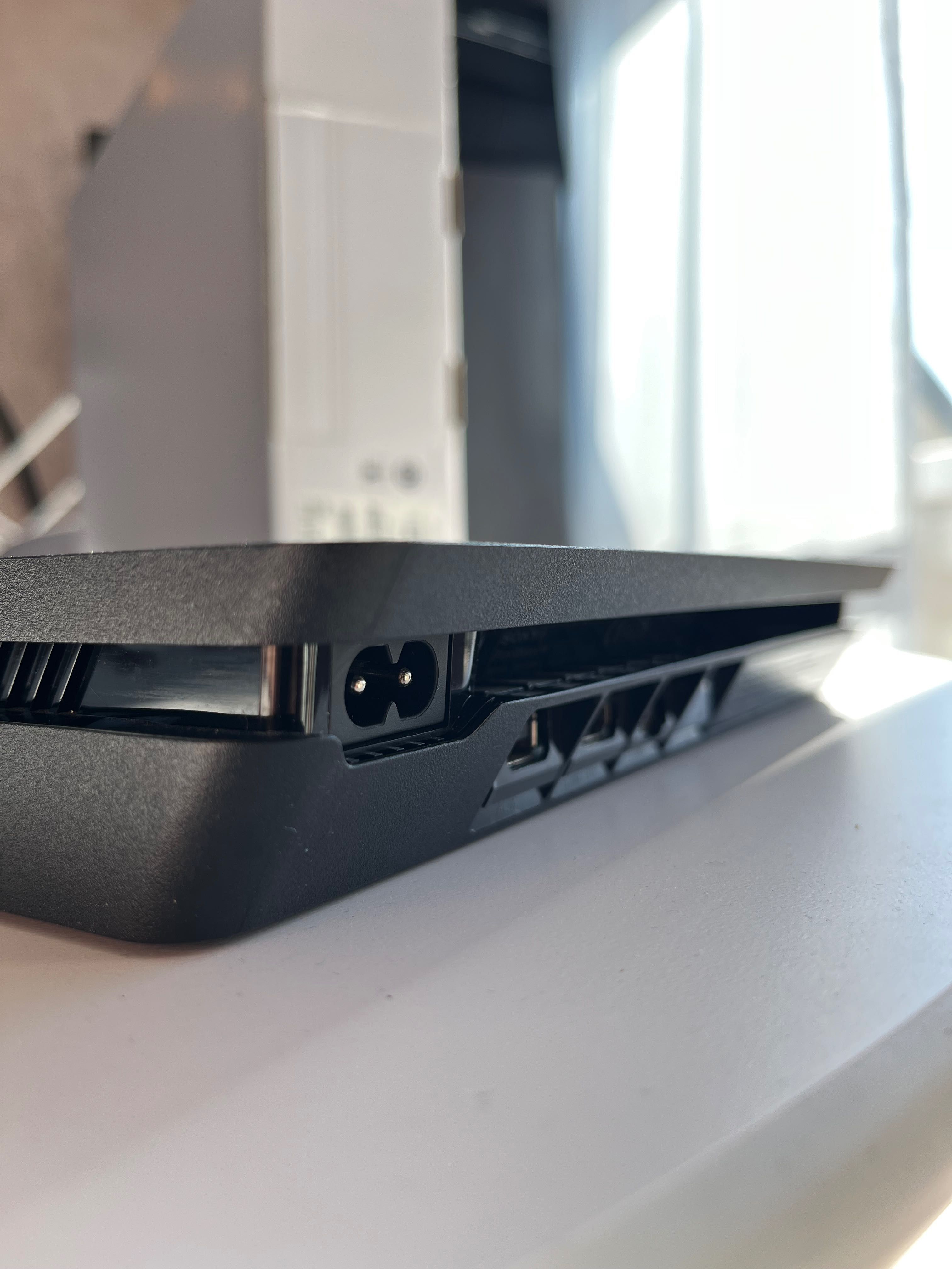 PlayStation 4 Slim 500GB