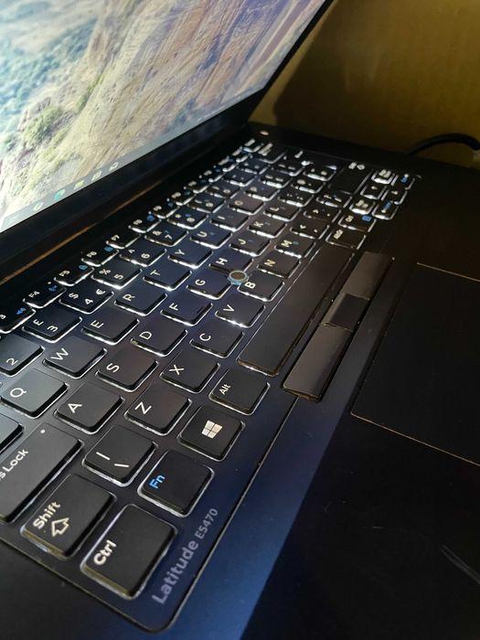 Dell Latitude E5470 - 16GB RAM, i5-6300u, 256GB SSD, WIN 10 PRO