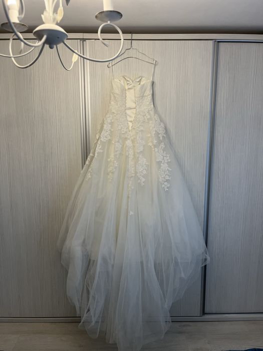 Vand rochie de mireasa White One