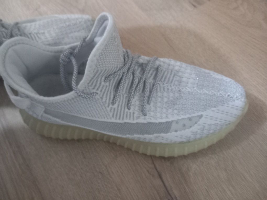 Yezzy adidași bărbați