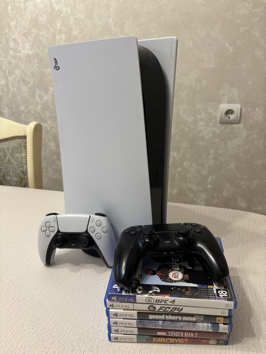 PlayStation 5 б/у и 6 дисков