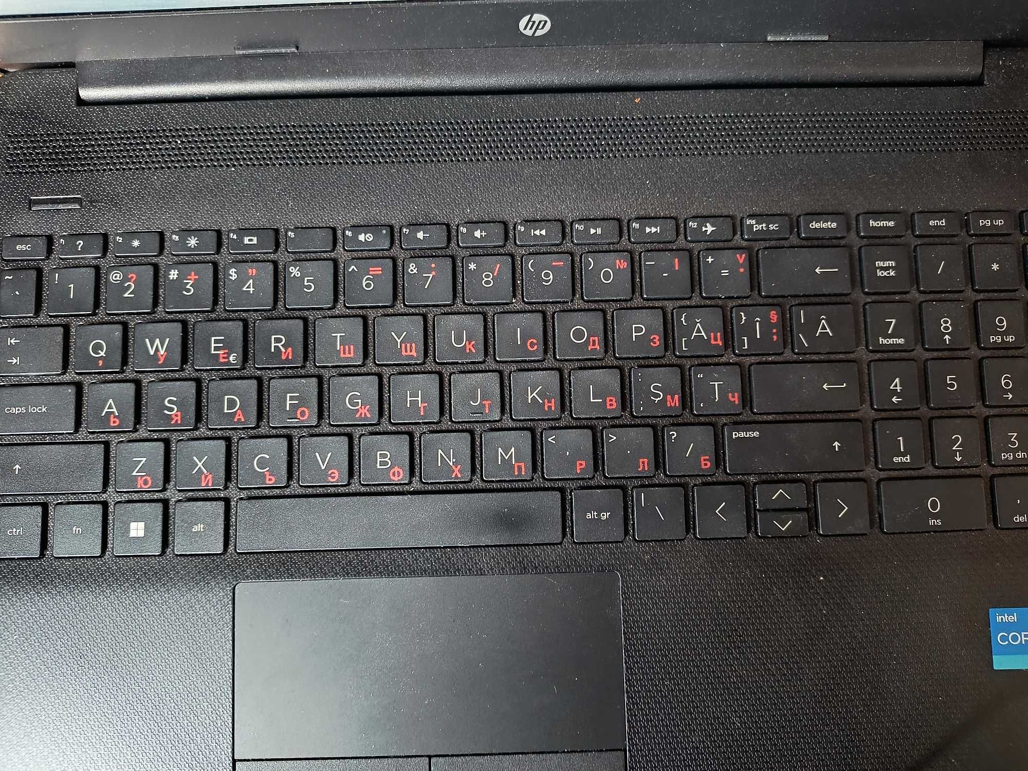 НР лаптоп Core i3 11–то поколение