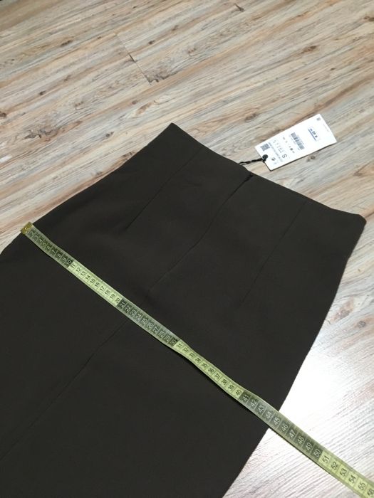 Fusta asimetrica Zara