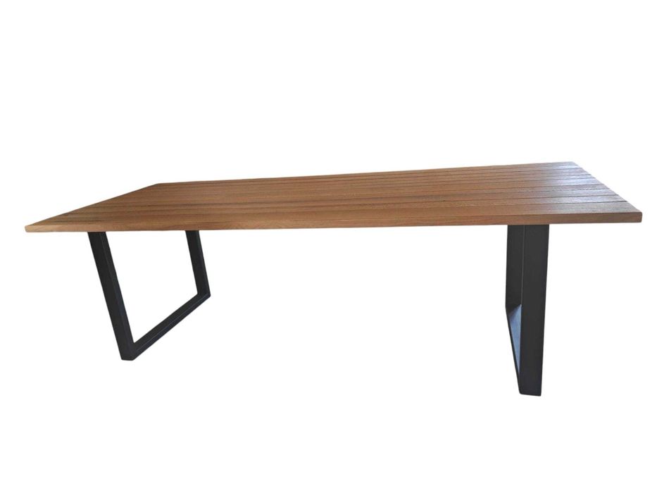 Masă din stejar pentru terasă