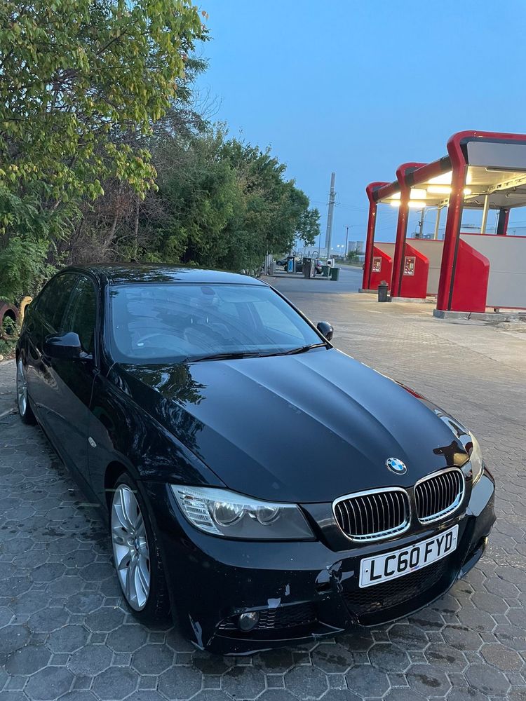 Dezmembrez bmw e90 facelift M pachet