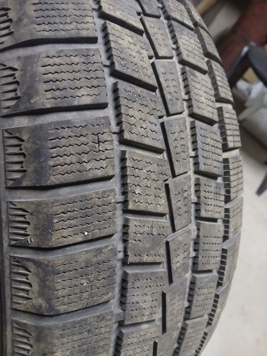 Шины 215/60/R17 а хорошем состоянии