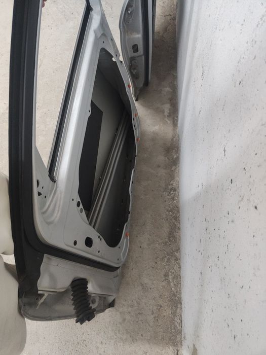Vând 2 uși dreapta pentru Mercedes C Break 2011, model W204