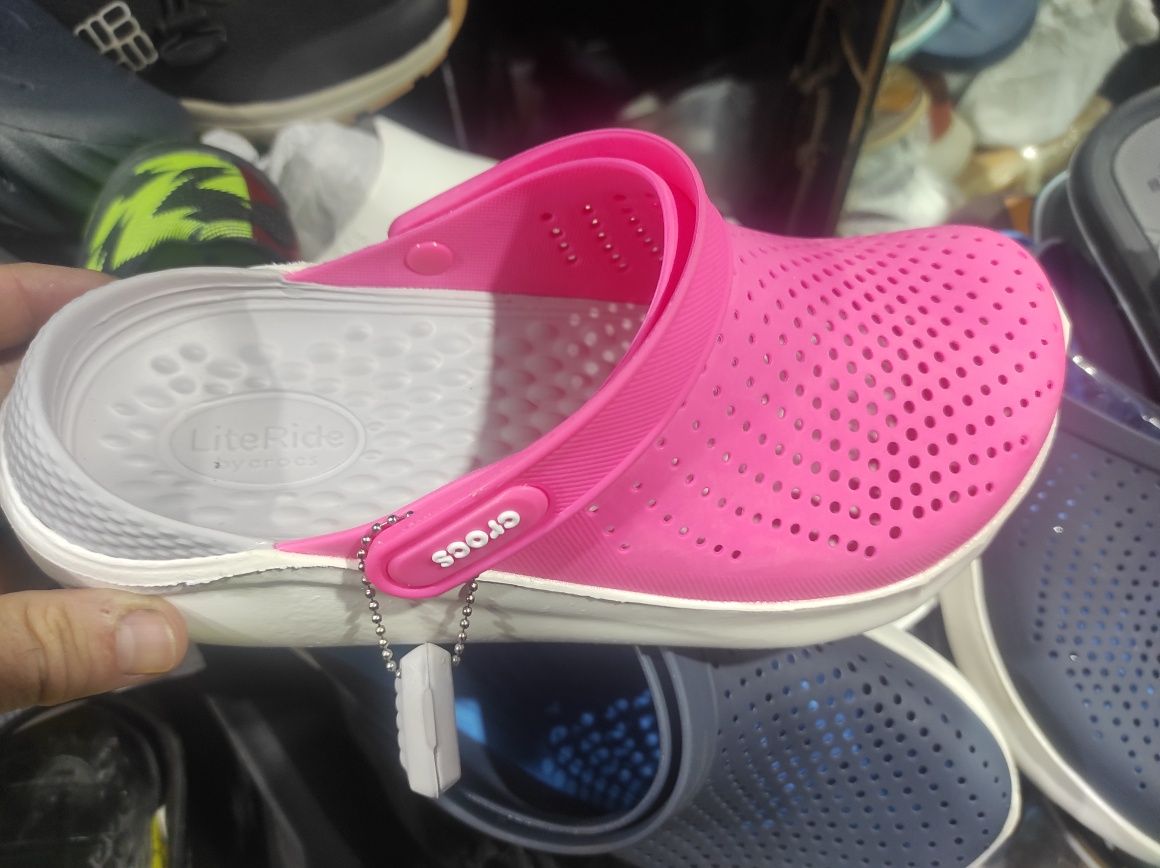 Crocs тапочки в ассортименте