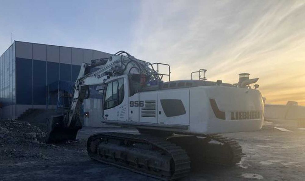 dezmembram excavator liebherr r956