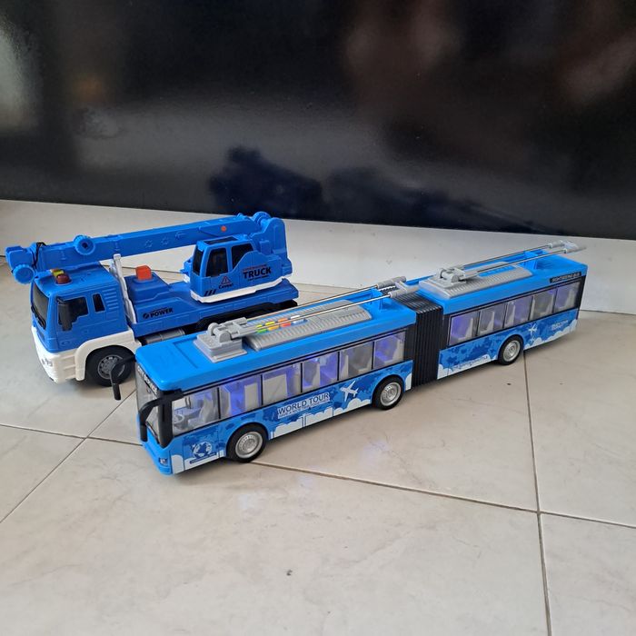 Детски играчки - тролей и кран