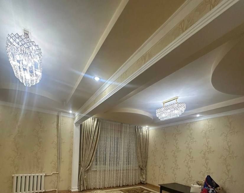 ЧАРХ НОВЗА  4/1/4 удвоенный зал сотилади.  92 квм