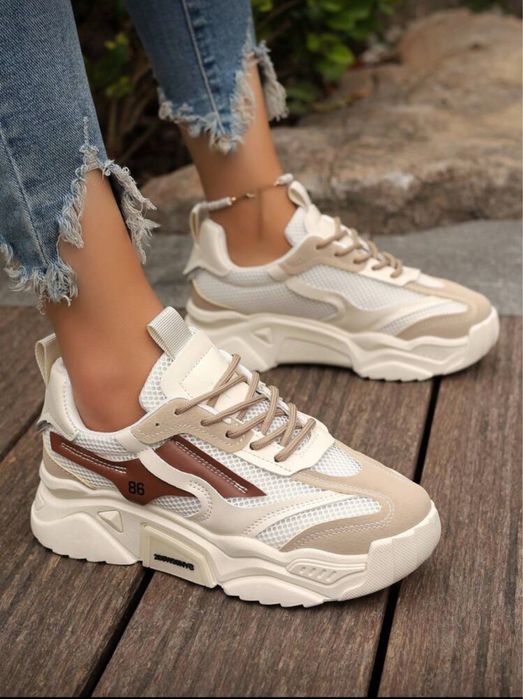 Чисто нови маратонки