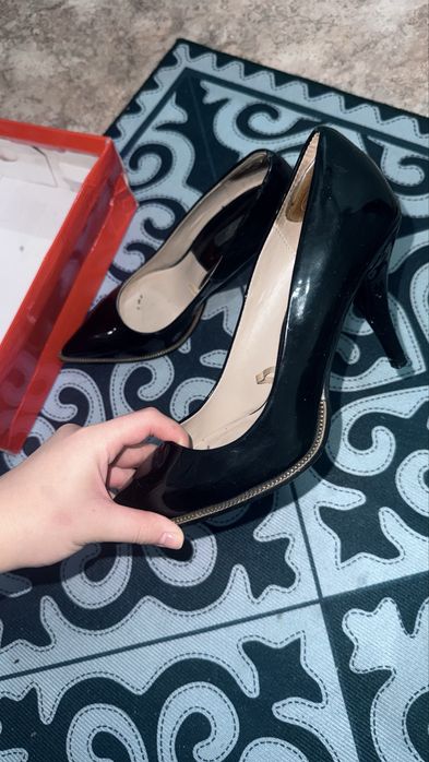 Каблук черный