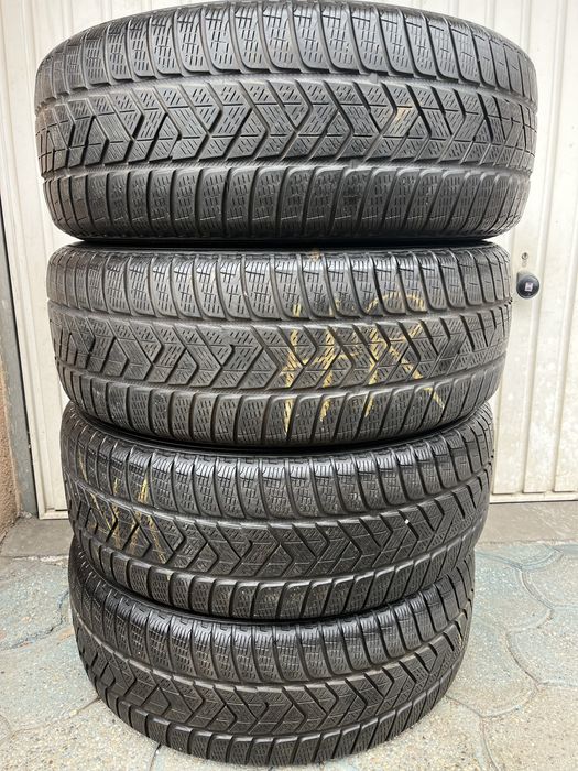4 anvelope iarna 235/65 R17 Pirelli Scorpion, 5.5mm profil ramas!