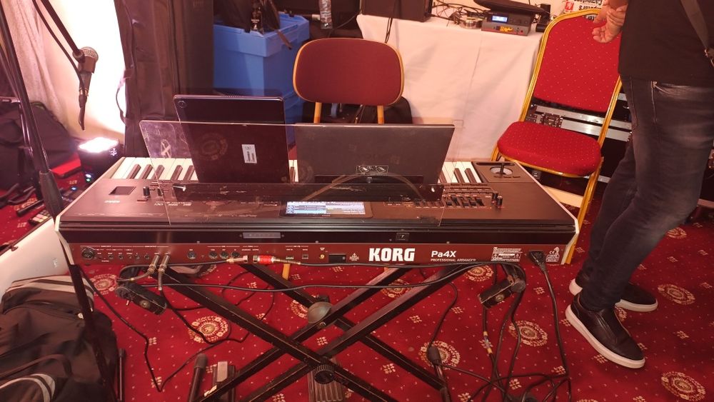 Продавам Korg PA 4X PRO                   Корг ПА 4х
