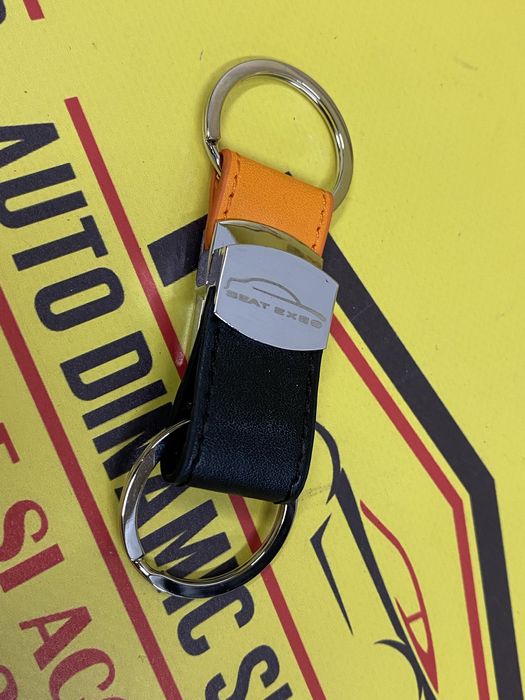 Breloc cheie telecomanda auto Seat Exeo nou negru / portocaliu 2 inele