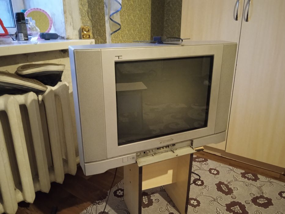 Телевизор Панасоник в хорошем состоянии