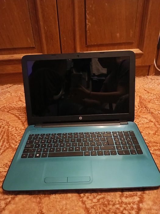 Vând laptop hp in stare ok