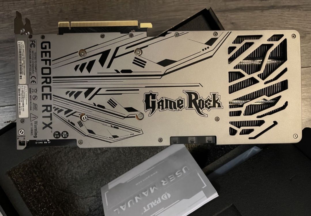 Продавам nvidia RTX 3080Ti