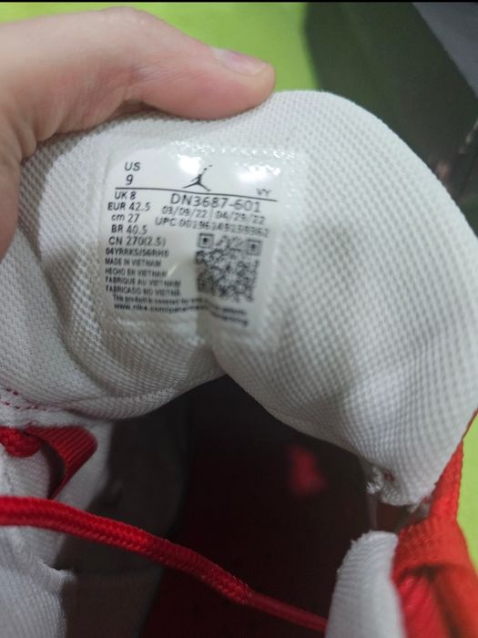 Jordan max aura 4 university red 42