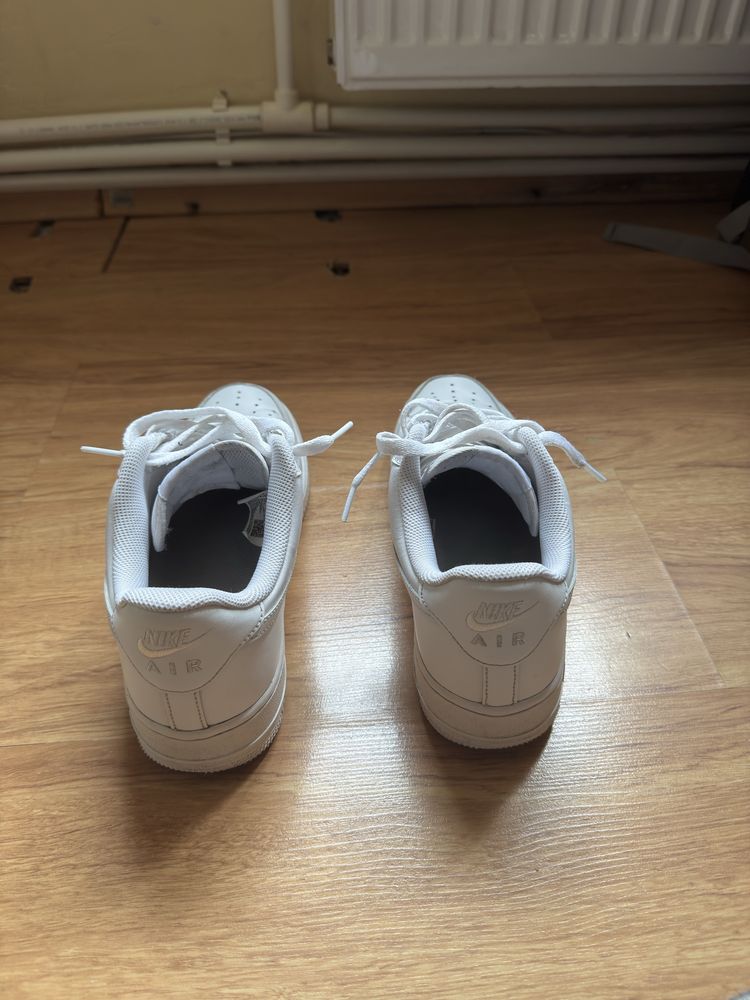 vand nike air force 1 albi marimea 43