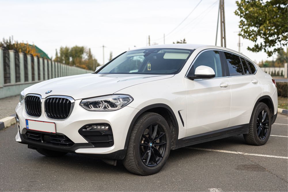 BMW X4 2021 – | Alb Perlat | Stare Impecabilă