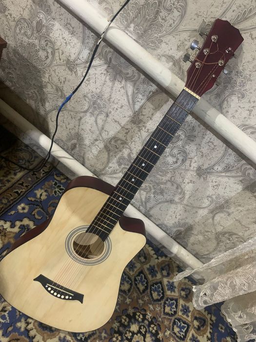 Продам гитару!!!