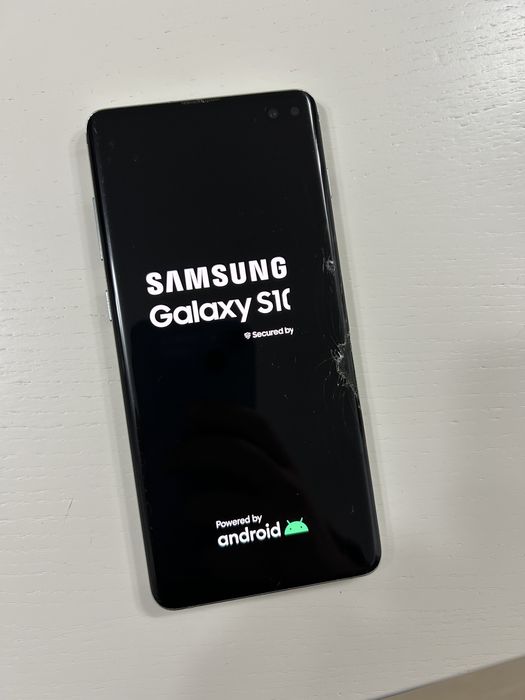Vand Samsung S10+ pentru piese/reparat-Display spart, in rest perfect.