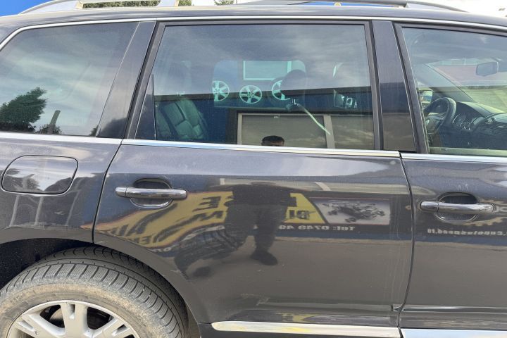 Usa Portiera spate dreapta culoare LR7M Volkswagen VW Touareg generat