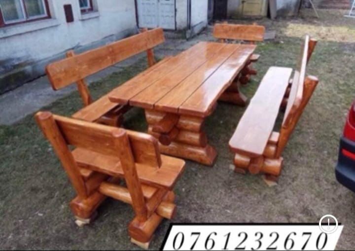 Leagăne și mese din lemn