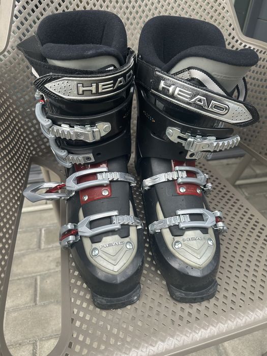Продава ски atomic c seria с щеки и обувки head