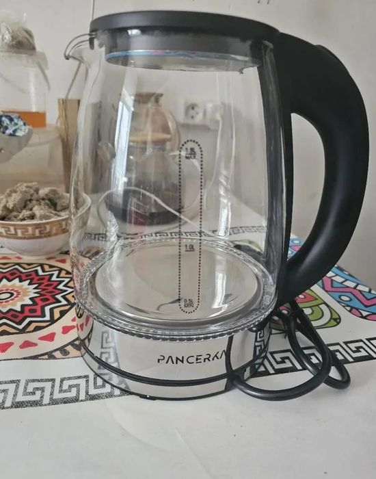 Электрический стеклянный чайник