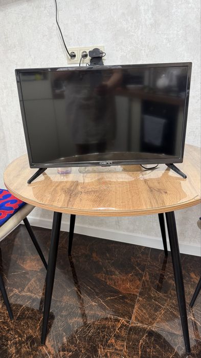 Телевизор DENN 24 DE 80 BH 61 см черный