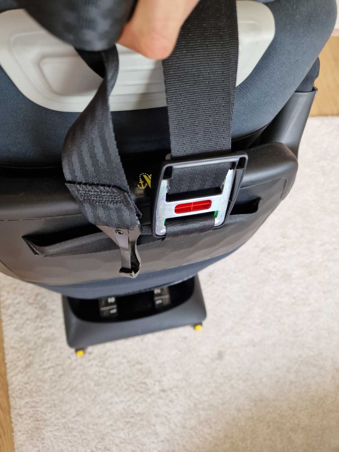 Maxi-Cosi Titan Pro i-Size (15 м. – 12 г.) – Отлично състояние