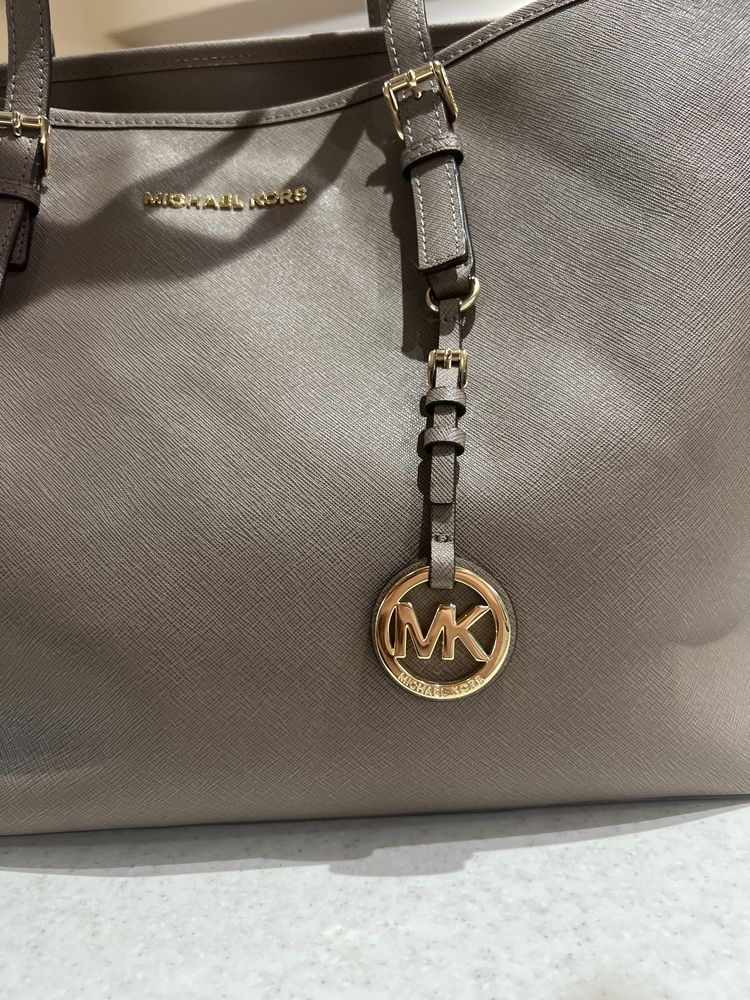 Дамска чанта Michael Kors