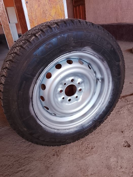 Продам покрышку на 13