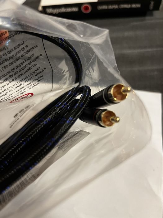 Аудио кабели чинч към чинч 2х2. Два броя . Чисто нови. Chinch RCA