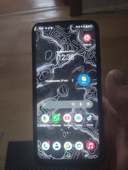 Продам телефон Vivo Y21